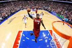 NBA转会季大交易：火箭送范乔丹，雄鹿鹈鹕三方联手调整阵容