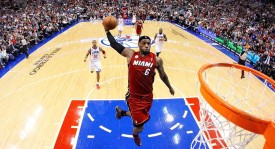 NBA转会季大交易：火箭送范乔丹，雄鹿鹈鹕三方联手调整阵容